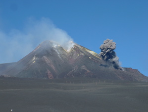 Asche-Eruption1